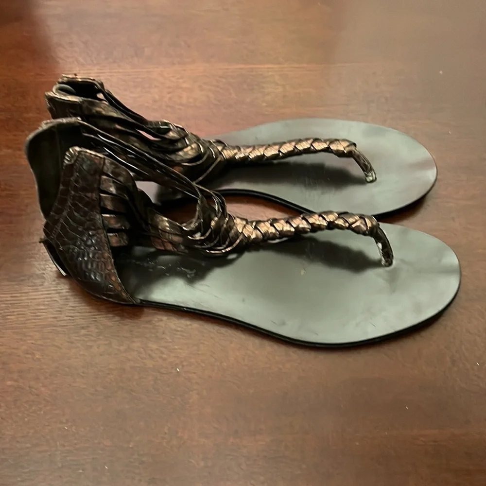Elizabeth & James sandals - Picture 2 of 11